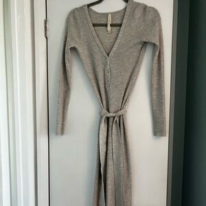 Aritzia - The Group Babaton Henley style dress